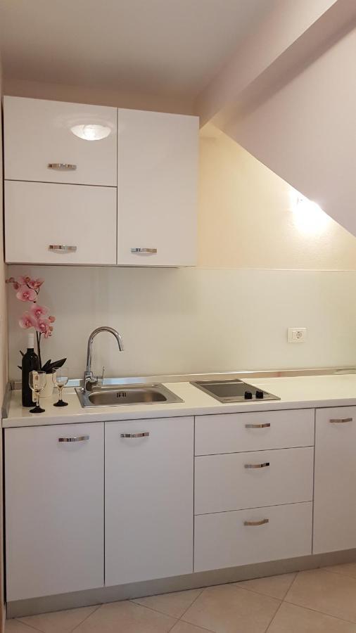 Apartmani Diva Malinska Exterior foto