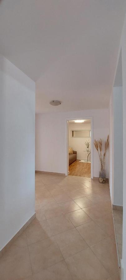 Apartmani Diva Malinska Exterior foto