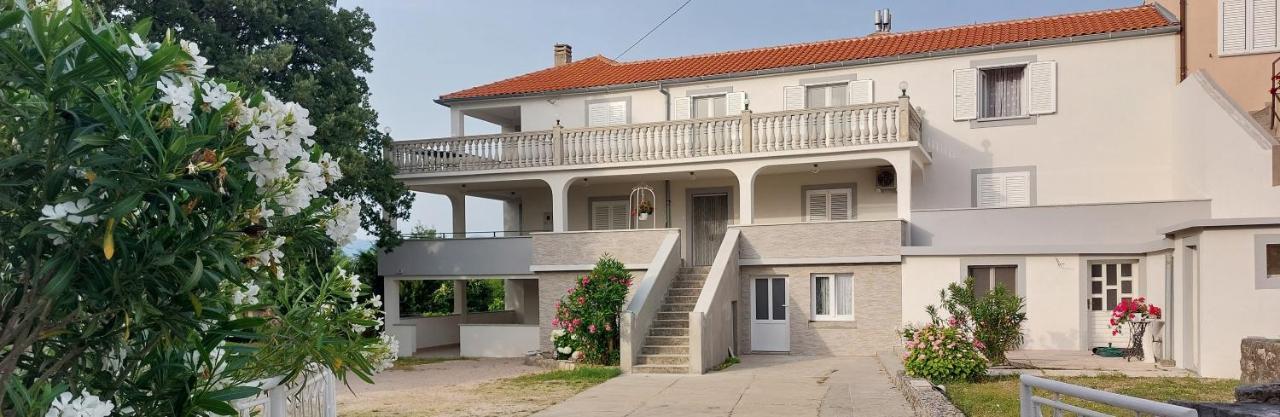 Apartmani Diva Malinska Exterior foto